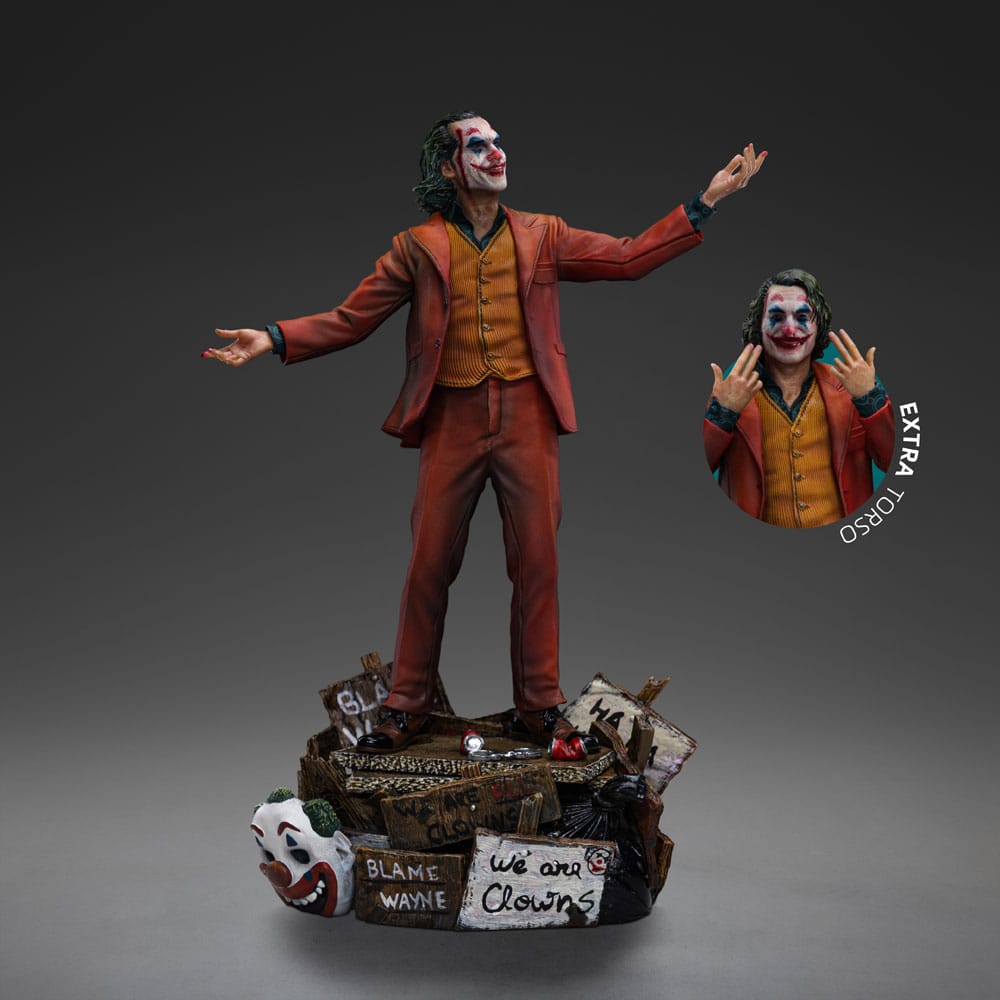 Joker Arthur Fleck Deluxe Iron Studios statue with interchangeable extra torso