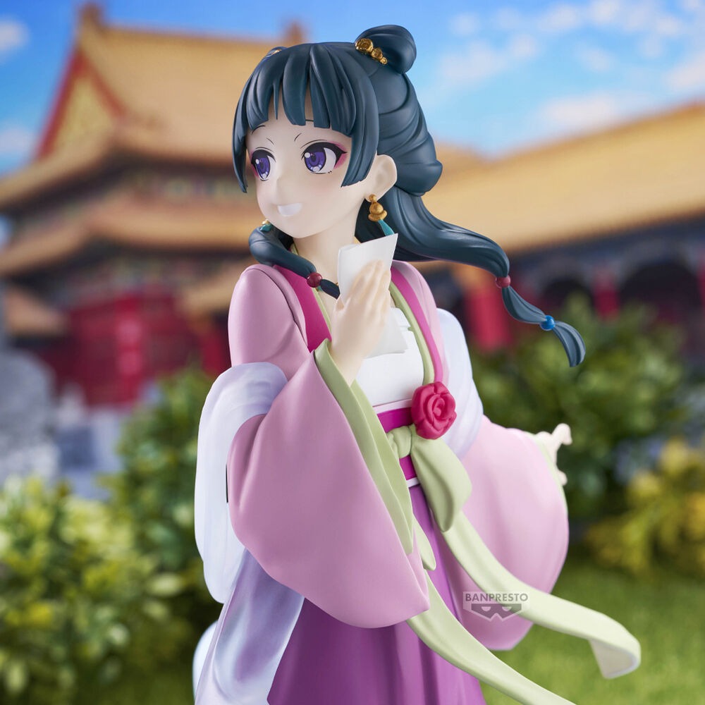 Maomao palace outfit figure from The Apothecary Diaries – close-up detail