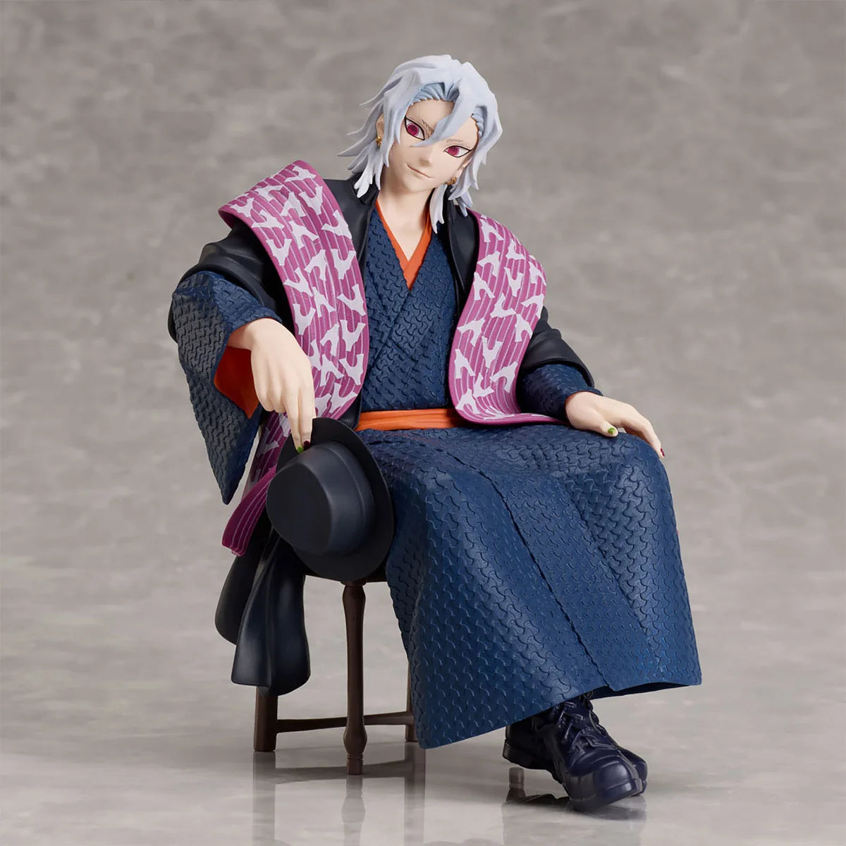 Demon Slayer Tengen Uzui seated non-scale figure by Aniplex in a unique kimono outfit – front view