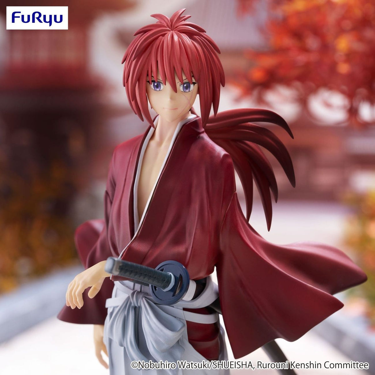 Kenshin Himura Rurouni Kenshin figure by FuRyu in red kimono – close view
